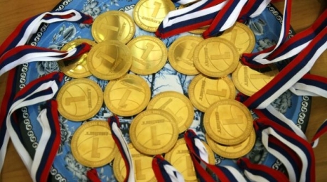 В 2011 году кыргызстанскими спортсменами в различных международных соревнованиях завоевано 28 золотых медалей