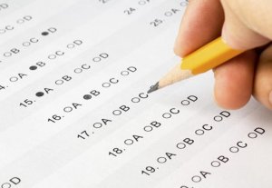 В Кыргызстане после 4, 9, 11 классов предлагают внедрить тесты для мониторинга знаний учеников