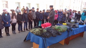 Бишкекским школьникам рассказали о работе милиционеров
